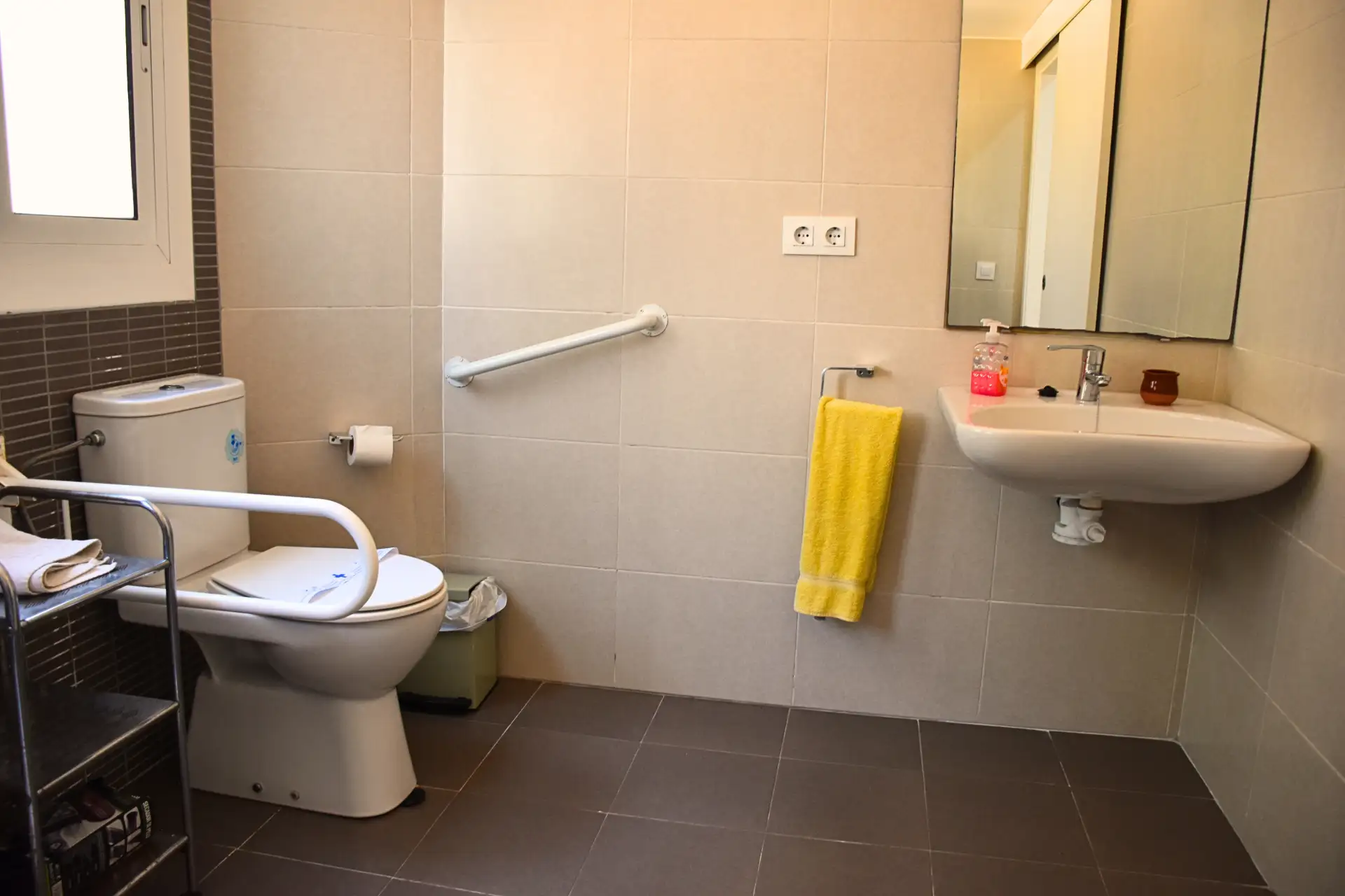 5-Apartamentos Les Palmeres-Platja d'Aro-2 HABITACIONES "SUPERIOR"  (Movilidad reducida)