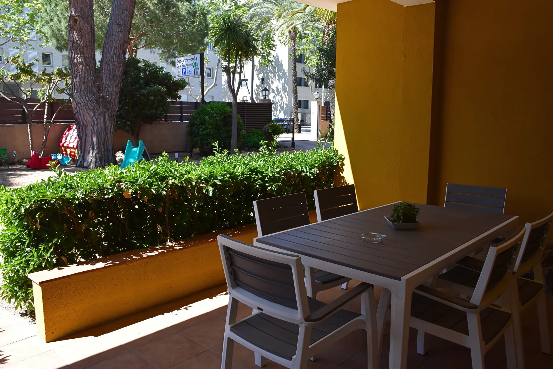 8-Apartamentos Les Palmeres-Platja d'Aro-2 HABITACIONES "SUPERIOR"  (Movilidad reducida)