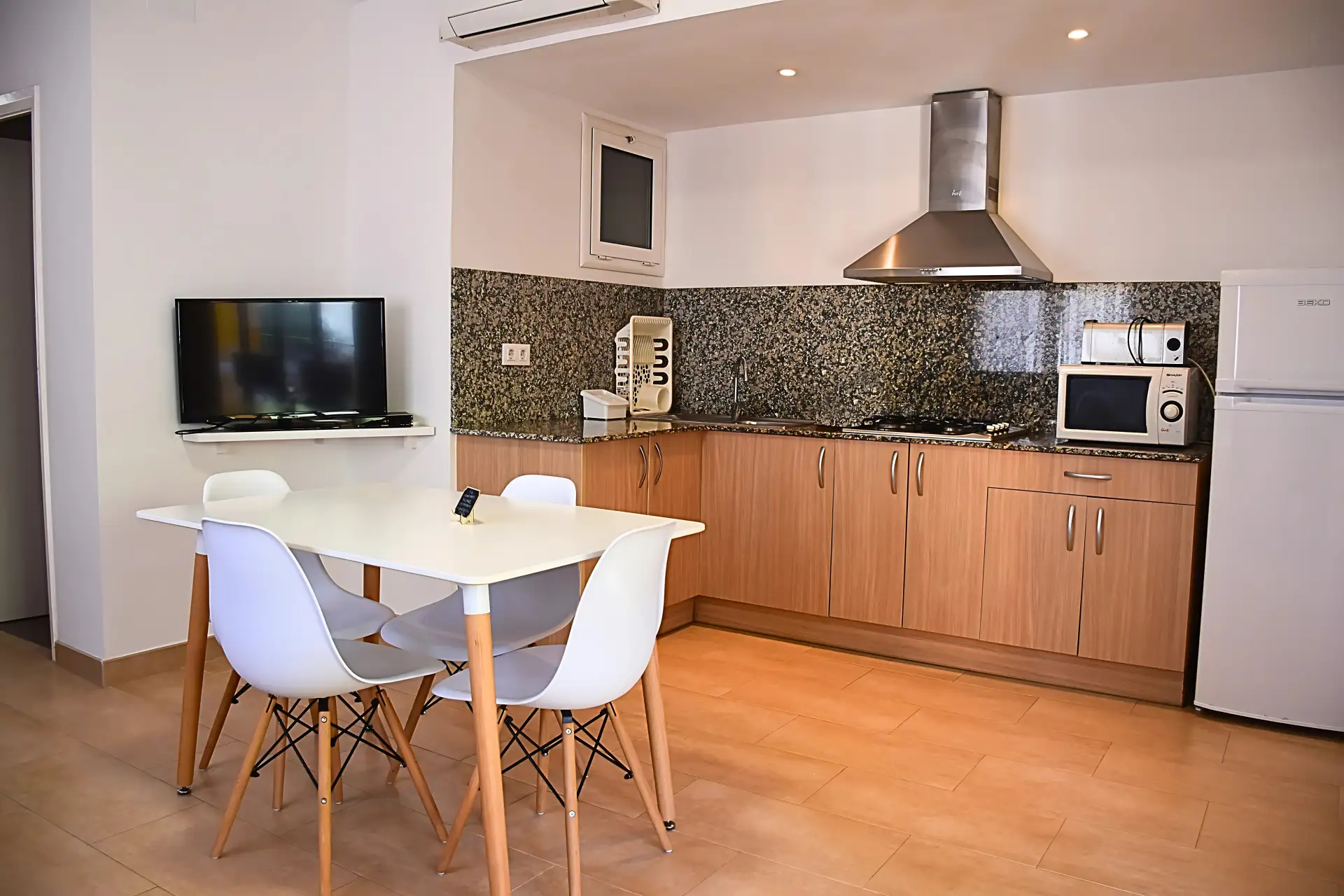 1-Apartamentos Les Palmeres 1 HABITACIÓN "SUPERIOR" - 3 Personas