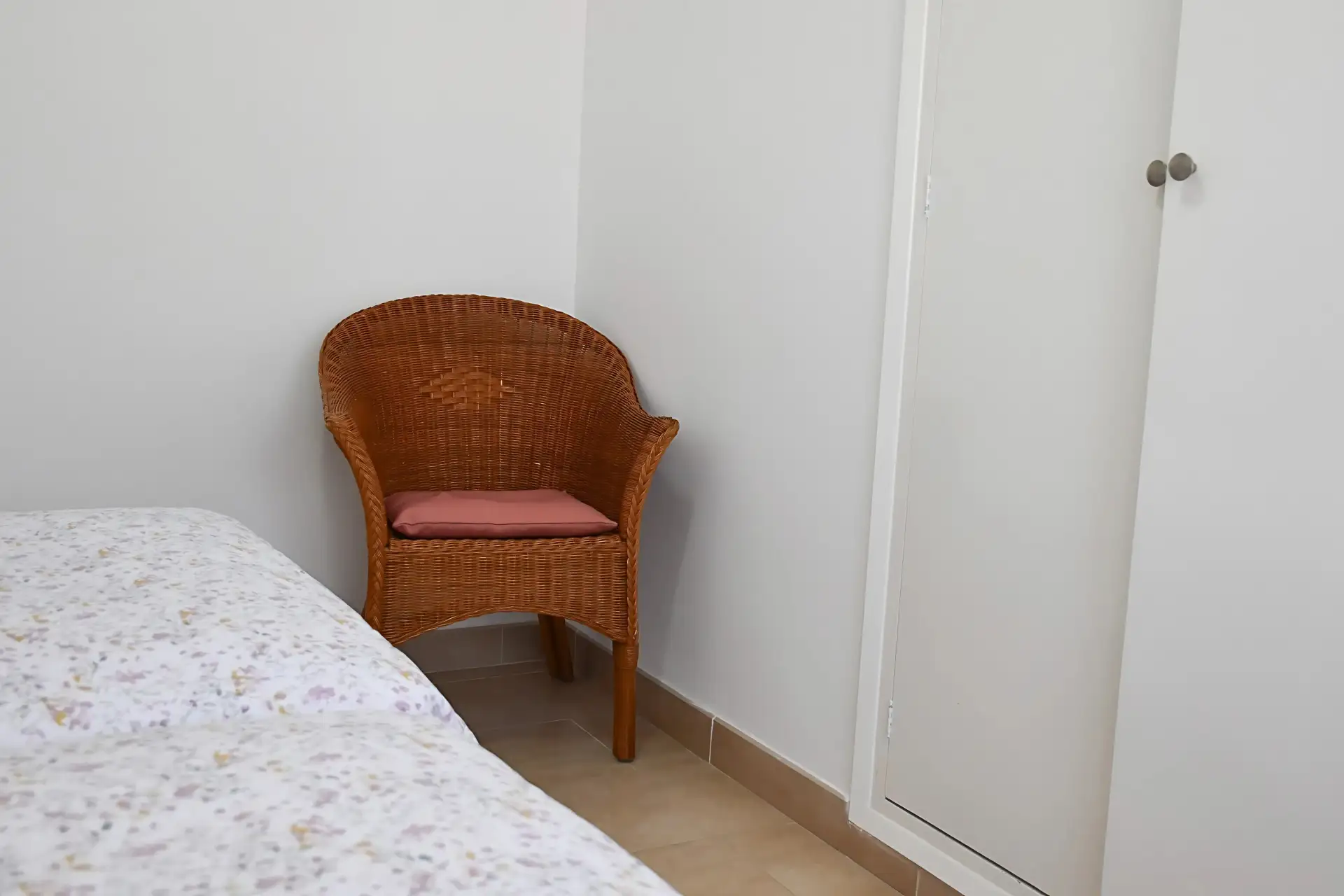 5-Apartamentos Les Palmeres 1 HABITACIÓN "SUPERIOR" - 3 Personas