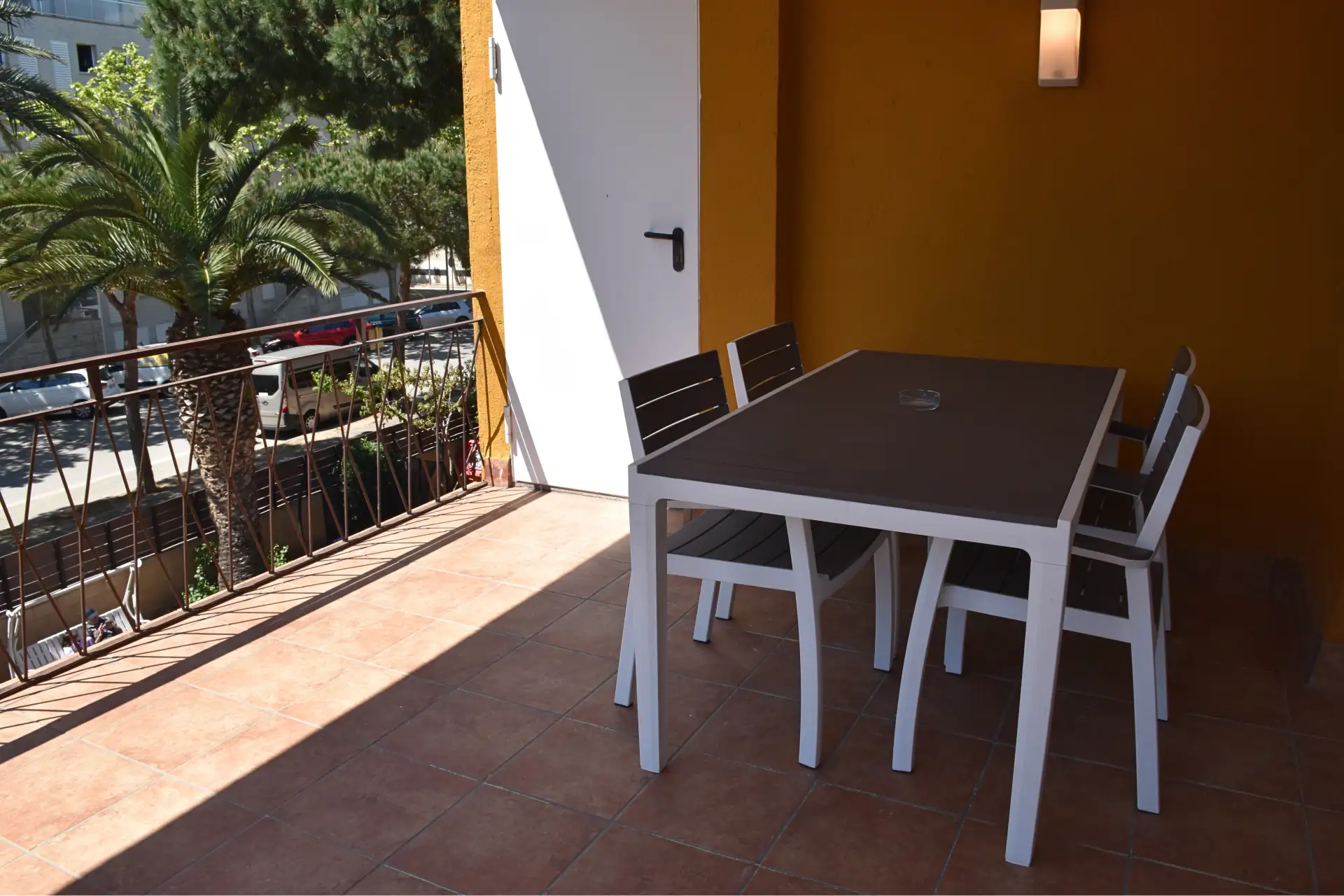 7-Apartamentos Les Palmeres 1 HABITACIÓN "SUPERIOR" - 3 Personas