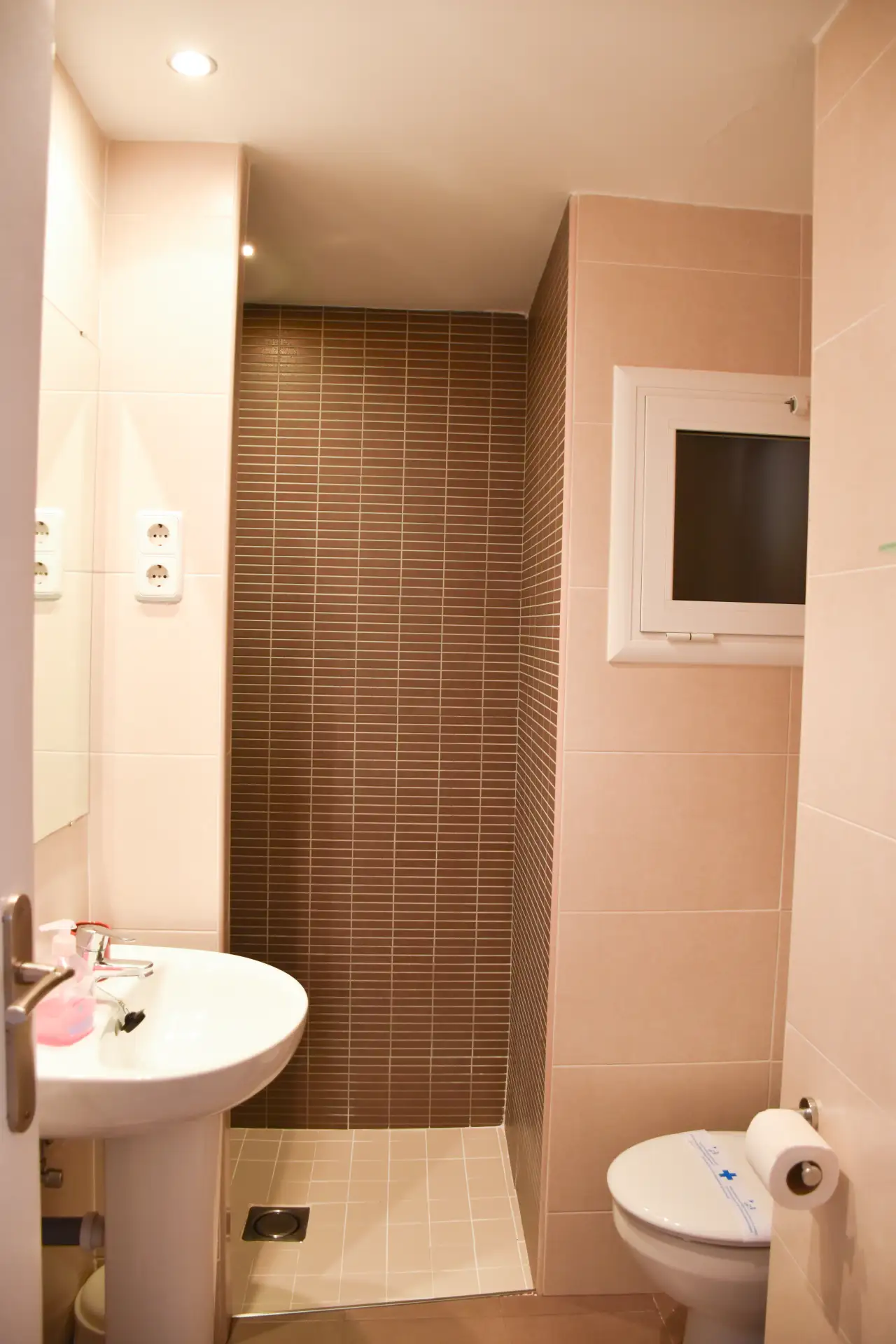 6-Apartamentos Les Palmeres 1 HABITACIÓN "SUPERIOR" - 3 Personas