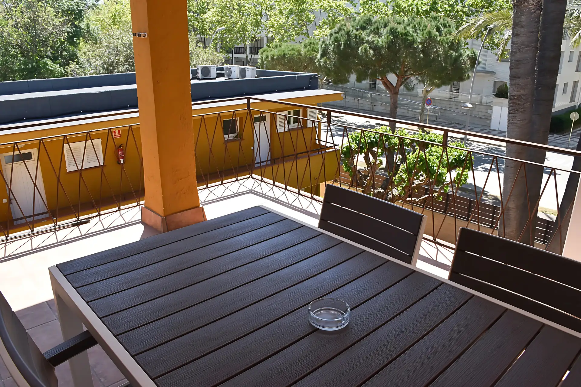 4-Apartamentos Les Palmeres Platja d'Aro-1 HABITACIÓN "PREMIUM" - 3 Personas